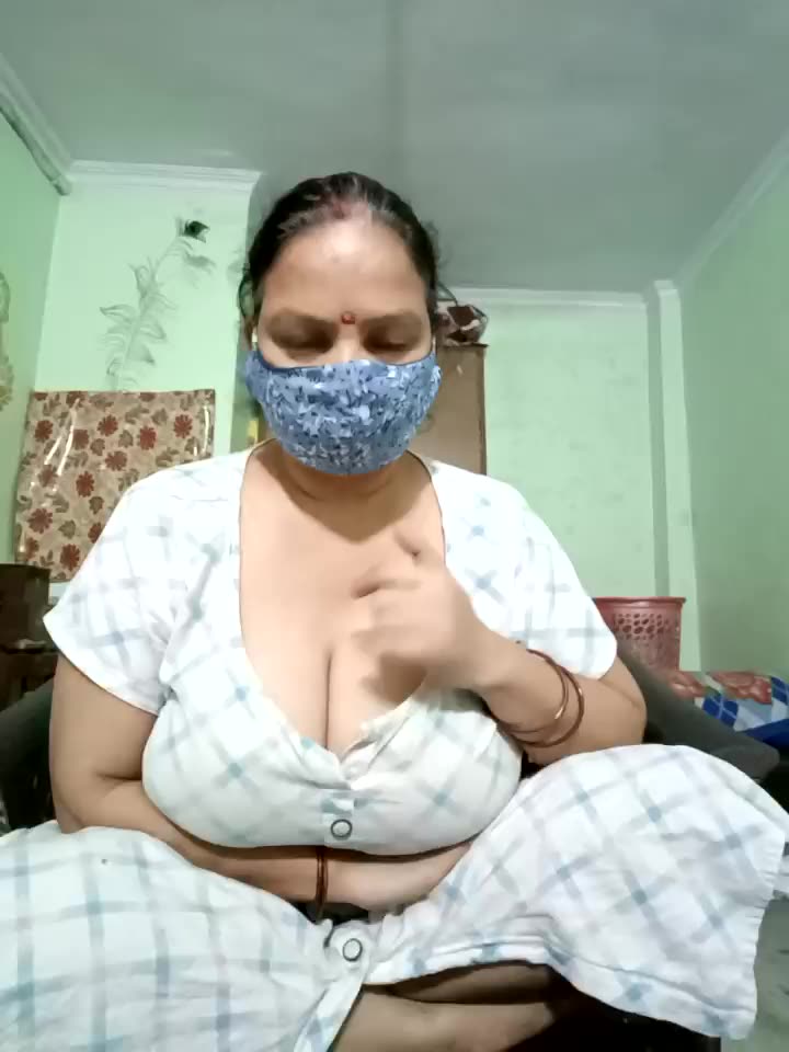 [13 Oct 16:17] Private Show - فيديو من Kavya_kapoor موديل الكام