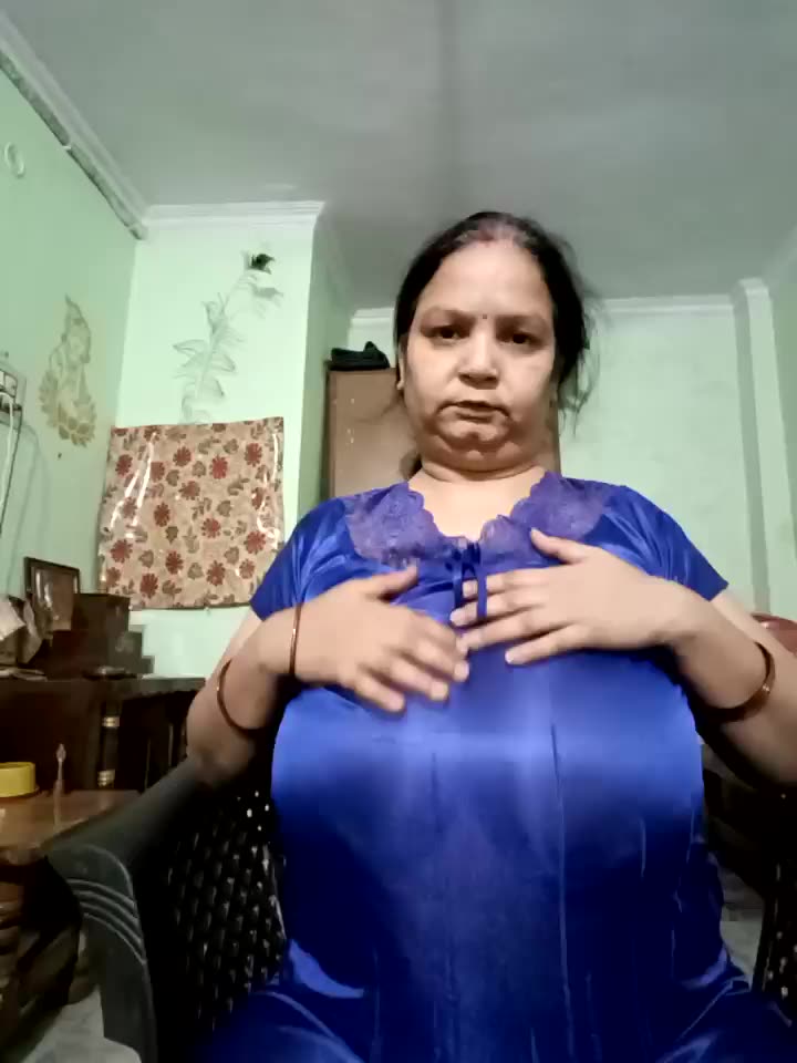 [17 Oct 01:18] Private Show - فيديو من Kavya_kapoor موديل الكام