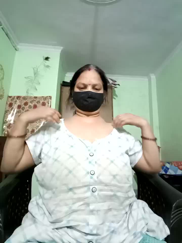 [16 Oct 13:24] Private Show - فيديو من Kavya_kapoor موديل الكام