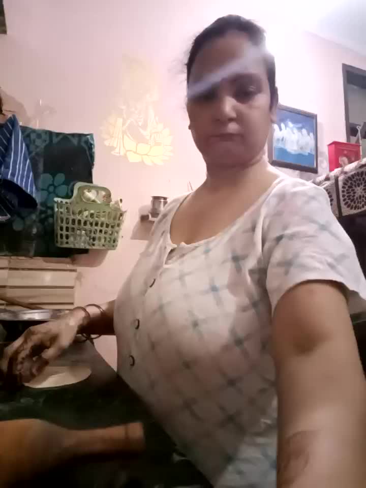 [20 Oct 18:56] Private Show - فيديو من Kavya_kapoor موديل الكام