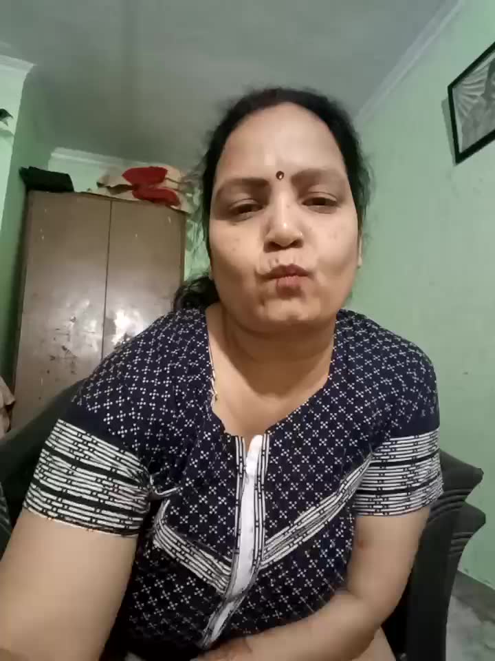 [21 Oct 00:15] Private Show - فيديو من Kavya_kapoor موديل الكام
