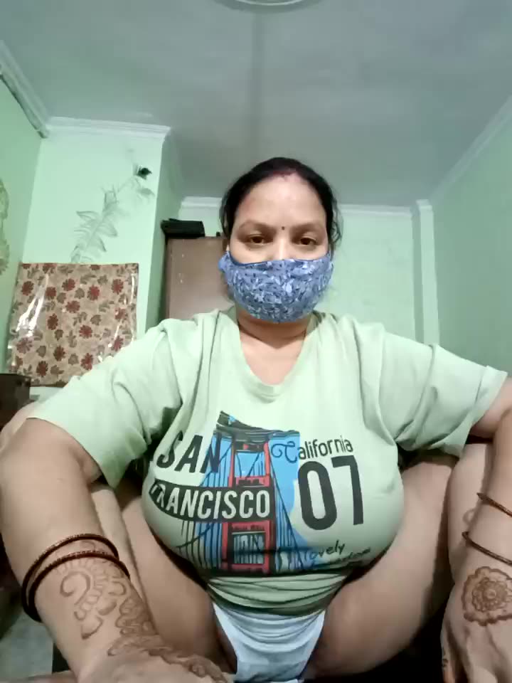[24 Oct 00:10] Private Show - فيديو من Kavya_kapoor موديل الكام