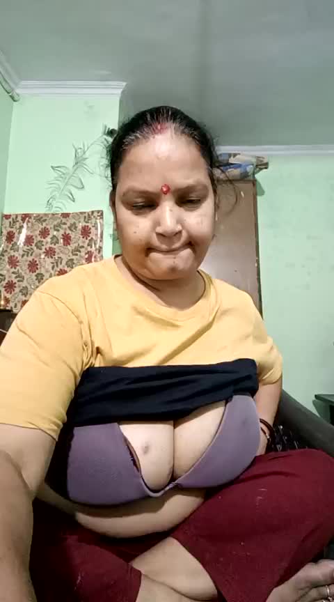 [7 Oct 21:59] Private Show - فيديو من Kavya_kapoor موديل الكام
