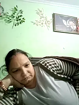 [15 Dec 00:13] Private Show - فيديو من Kavya_kapoor موديل الكام