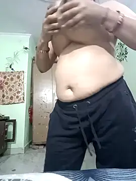 [4 Feb 10:35] Private Show - فيديو من Kavya_kapoor موديل الكام