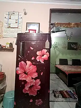 [29 Apr 19:31] Private Show - فيديو من Kavya_kapoor موديل الكام