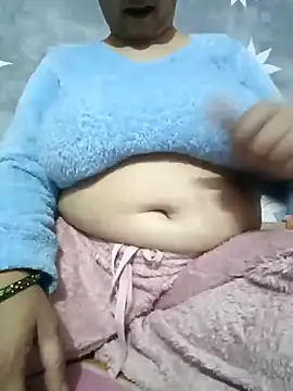 [22 Jan 18:20] Private Show - video by Kavya_kapoor cam model