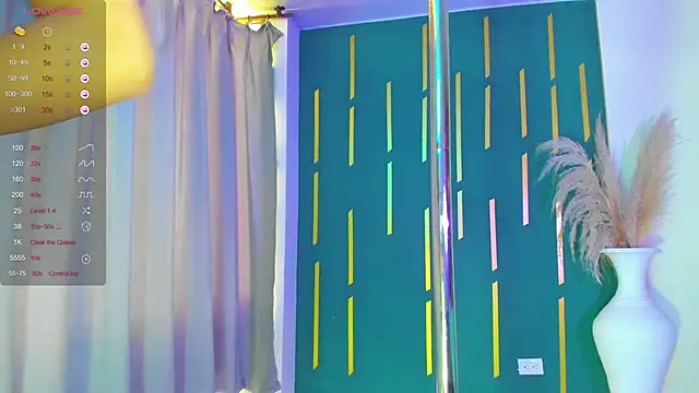 SEREIA DANCES ON THE TUBE WHILE GETTING HORNY– sereia_7777 kameramodell videója