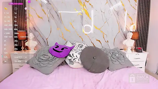 [Private Show]  Squirting In Doggy style - Video von EmilyLeah_ Cam-Model