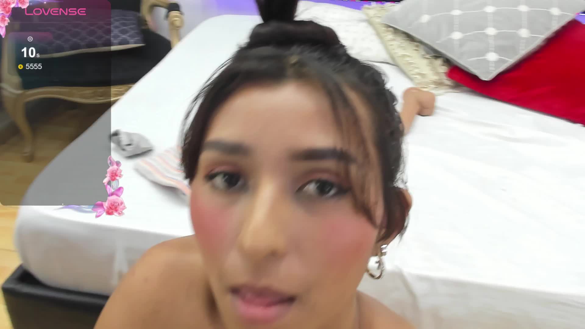 FACE FUCK DILDO SALIVA SHOW - Video von SaraDreamss Cam-Model