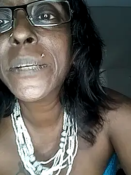 [19 Nov 10:35] BLUE & WHITE - فيديو من mamakarma1403 موديل الكام