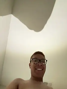 [29 May 12:43] Spy Show - vídeo de SheCornbreadFed modelo de câmara