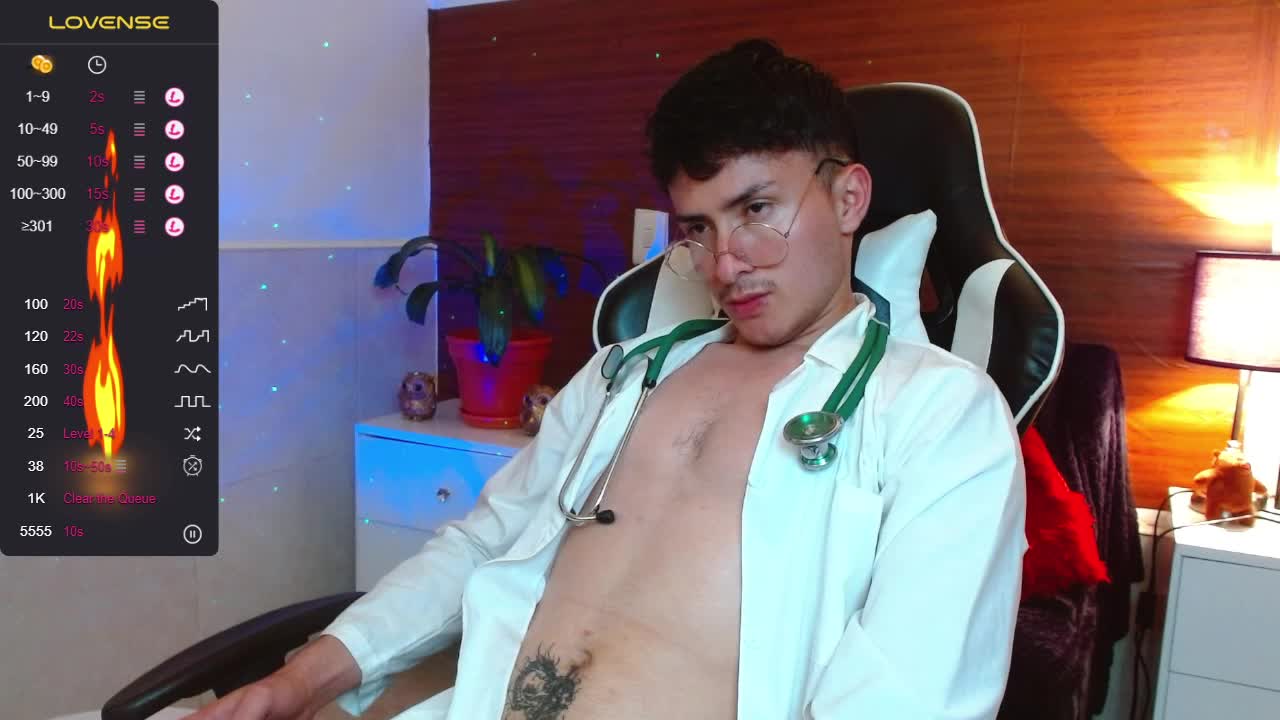 [5 Jun 18:13] Private Show - Vídeo de santyago_taylor, modelo de vídeos