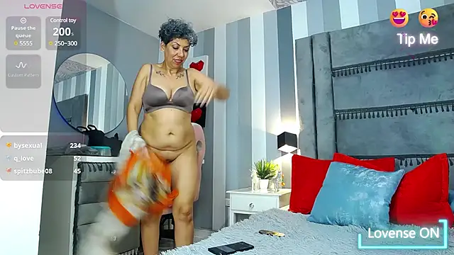 Let me ride - video by Julianewell cam model