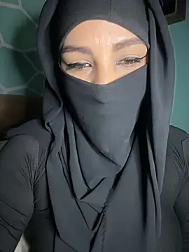 Delicius Pleasure Bj and Squirt - video by Zeynep-Lahsen cam model