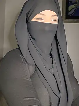 show sexy body - video by Zeynep-Lahsen cam model