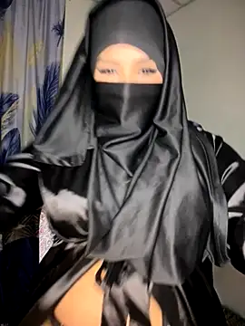 oh fuck me, make me squirt - video by Zeynep-Lahsen cam model