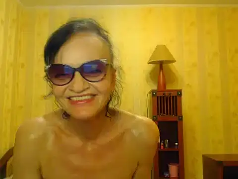 He fucks me in all holes!!! He cums in my ass!!🤩🤩🤩 - video by Valentina3859 cam model