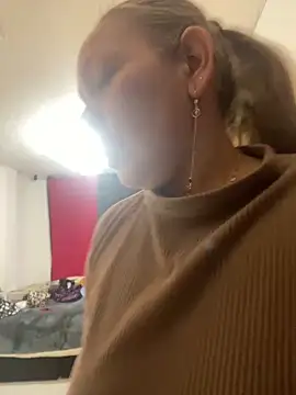 A shower with Sophia - video by Sophia_and_Thomas cam model