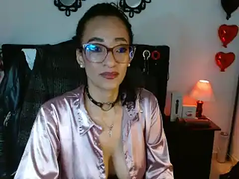 [5 May 15:23] Private Show - video by AmelieMartinez cam model