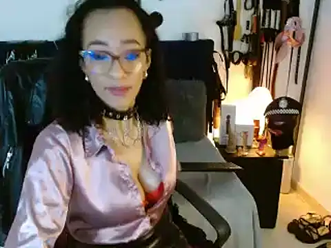 [1 Jun 09:03] Private Show - video by AmelieMartinez cam model