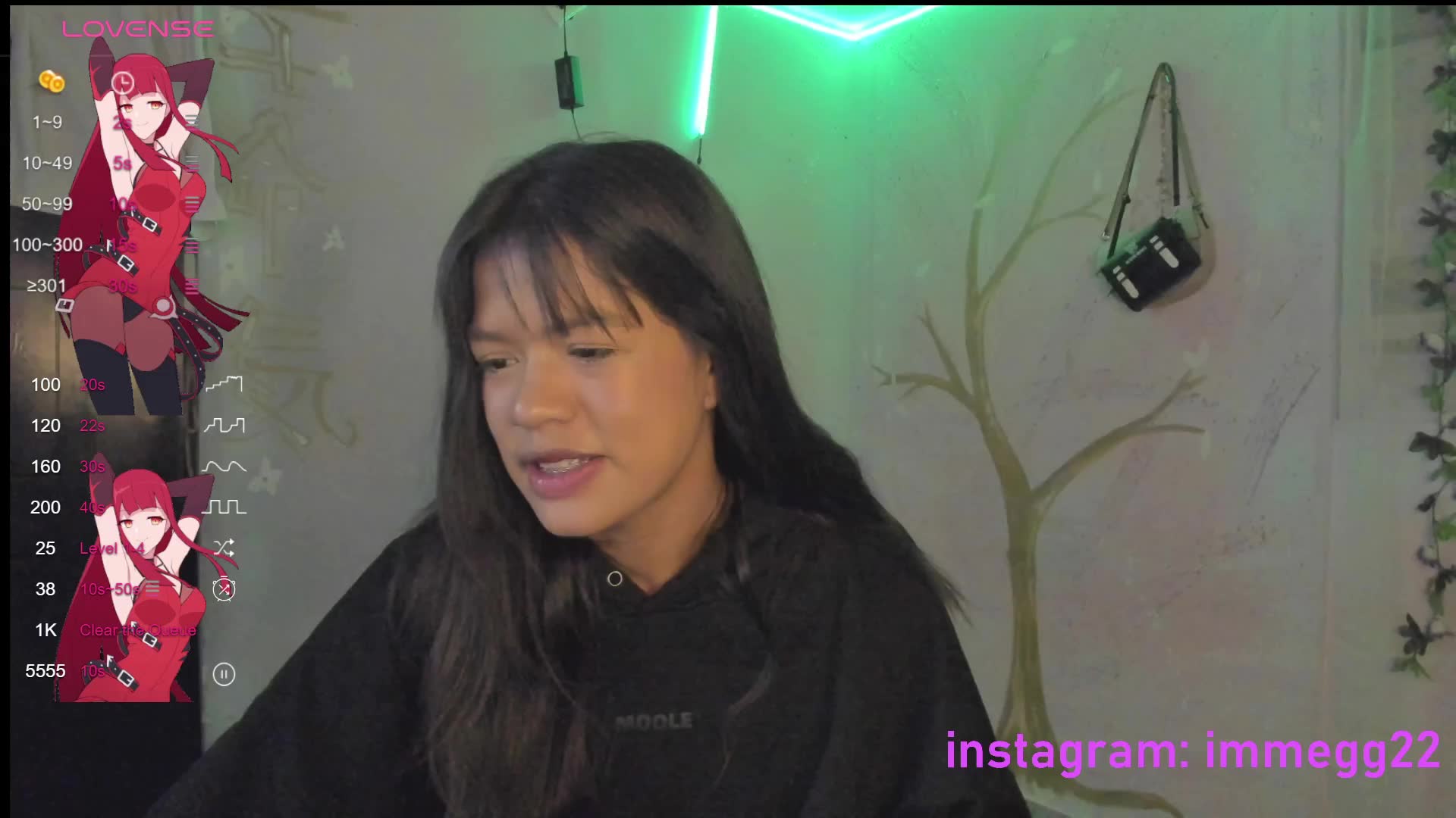 my laugh is very pretty - video by meganthompsonn22 cam model