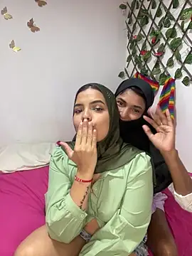 Daila and ashma😍🔥 - video by Arab_rainbow_girls cam model