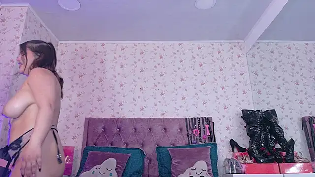 gag can and ball with vibations - video by AvrillThomas cam model