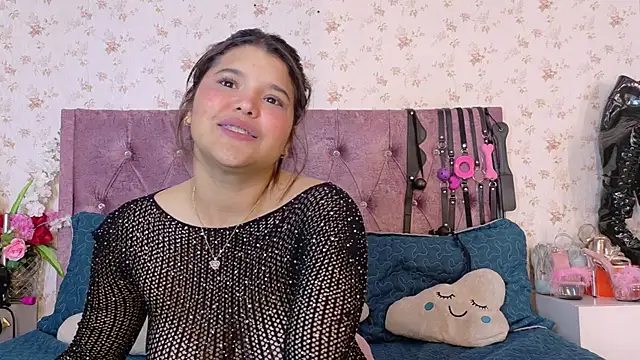 masturbation - video by AvrillThomas cam model