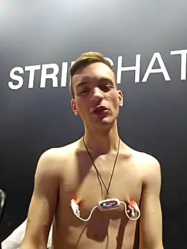 [26 Sep 16:26] Public Show venus2025 - video by nickdtr23 cam model