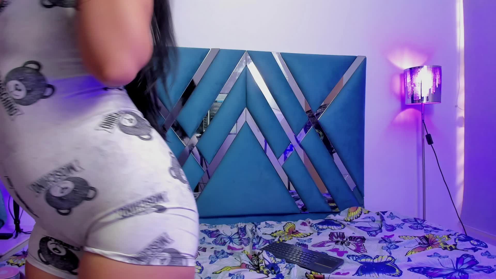 Seductive in every detail - video by _miaquevedo_ cam model