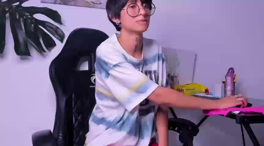 [17 Sep 18:15] Private Show