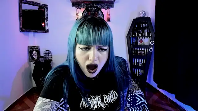 If I were a succubus… Would you let me crawl into your dreams and see how long you last before givin - video by DimmuandDarkness cam model