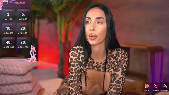 Oil show and Butt plug - video av KairaAndrews cam-modell