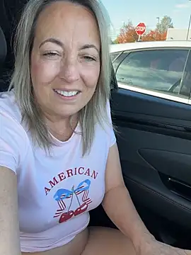 [13 Oct 16:01] Public Show - video by Cherry-red-xo cam model