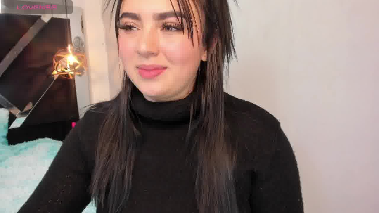 Blowjob, ride dildo showing ass