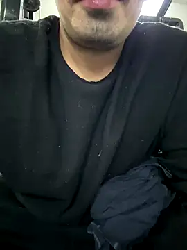 [2 Jan 06:13] Public Show - video by Jaatram09 cam model