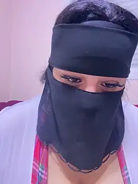 🔥كلب 🐶 تحت رجولي لحس 👅طيزي ورجولي وتفيت بتمو - vídeo de mari_layali modelo de câmara