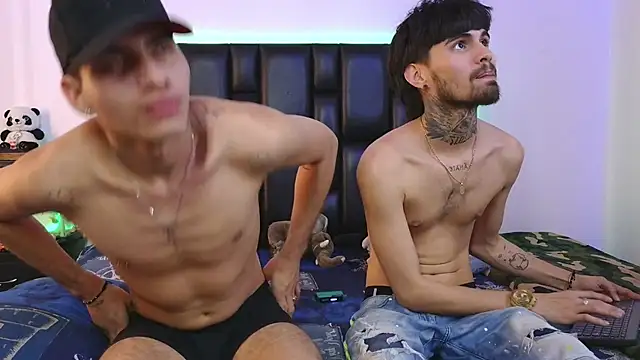 SHOW LICK FEETS - video by Brutal_Sex_Fucking cam model