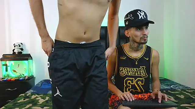 SHOW SUCK — filmik Brutal_Sex_Fucking, modela(-lki) na kamerkach