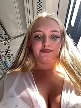 FINGER IN PUSSY+NAKED BOOBS in bus 🤯 - video oleh Milkyy_wway