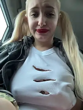 CUT SHOW IN TAXI 🚕 MASSAGE TITS UNDER TOP+SUCK FINGER 😳💓 - video by Milkyy_wway cam model