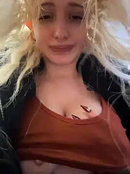 MASSAGE TITS UNDER TOP+AHEGAO IN BUS 🚌❤️ - video by Milkyy_wway cam model