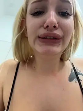 SLAP MY ASS IN MANS TOILET 🚽🧨 - video by Milkyy_wway cam model