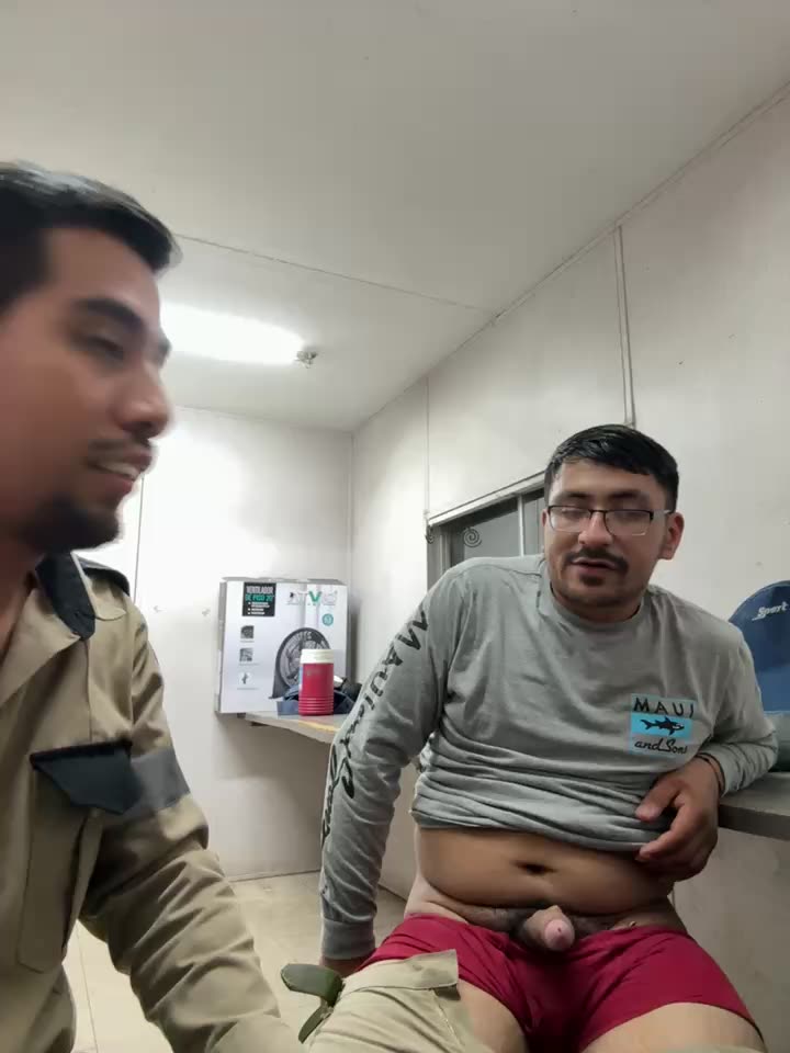 [5 Nov 21:41] Private Show－カメラキャストのEnriquePersian197の動画