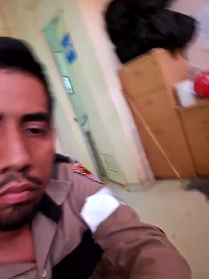 [18 Aug 10:45] Private Show－カメラキャストのEnriquePersian197の動画