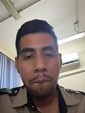 [24 Mar 20:52] Spy Show Dieg－カメラキャストのEnriquePersian197の動画