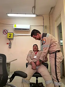 [17 Apr 08:34] Spy Show - video by EnriquePersian197 cam model