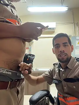 Edwin and Enrique Hot [14 Jul 21:45]