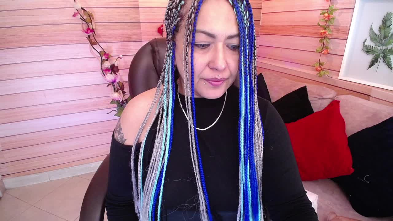 A SLOPPY BLOWJOB - video by marien_thomson_ cam model